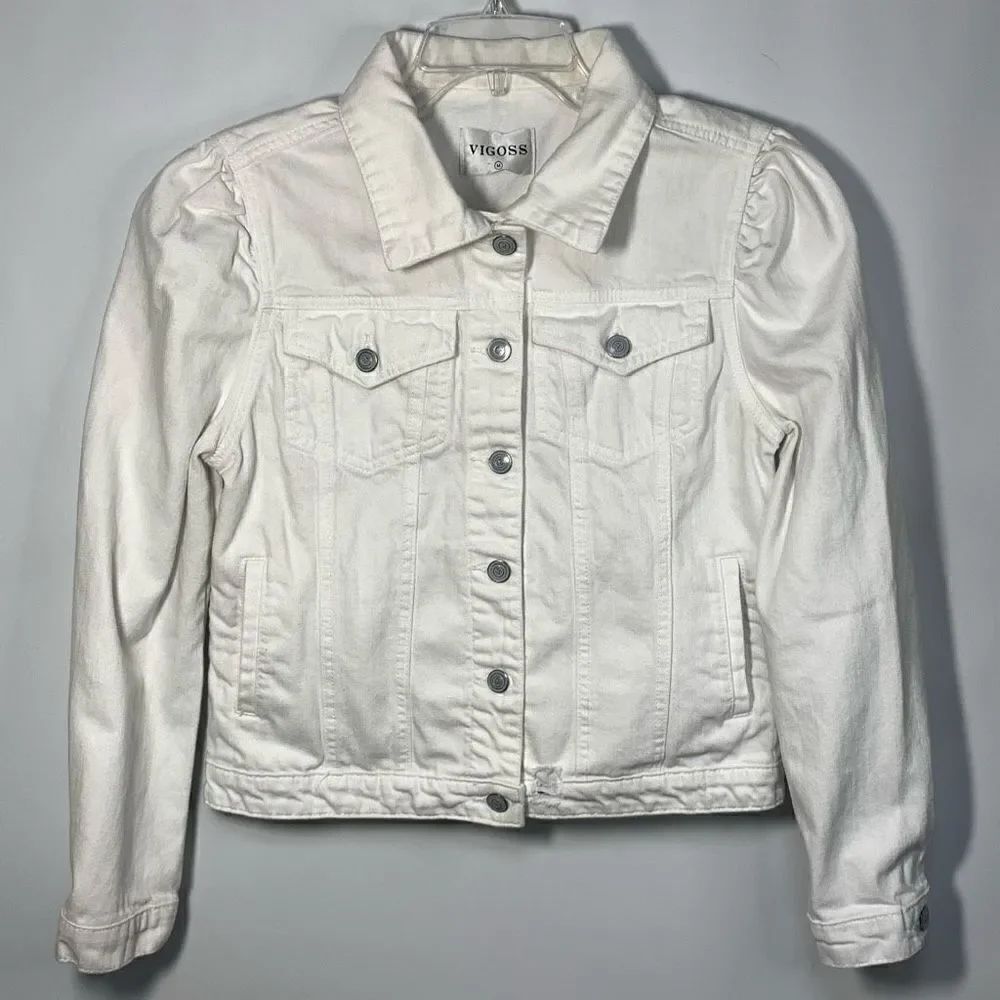 Vigoss white long sleeve, jean denim jacket, size medium ￼